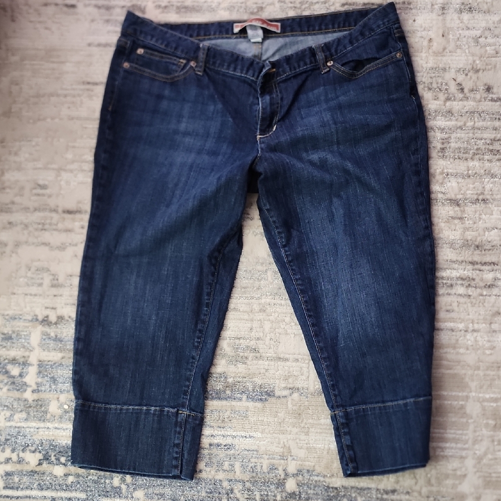 GAP Dark Blue Capri Jeans